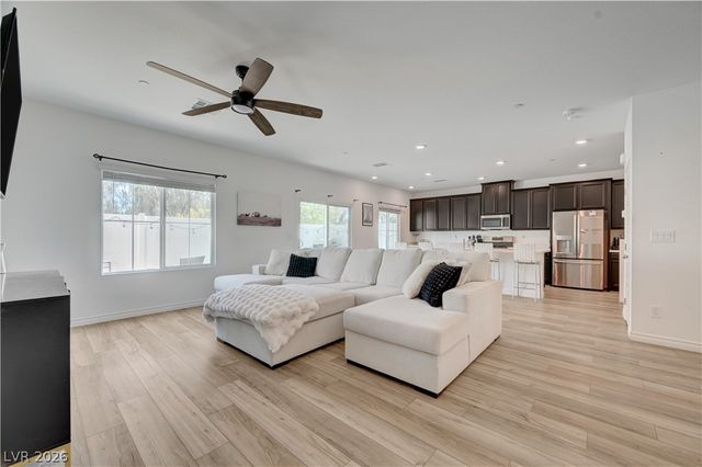 7204 North Decatur Boulevard 3, Las Vegas, NV 89131