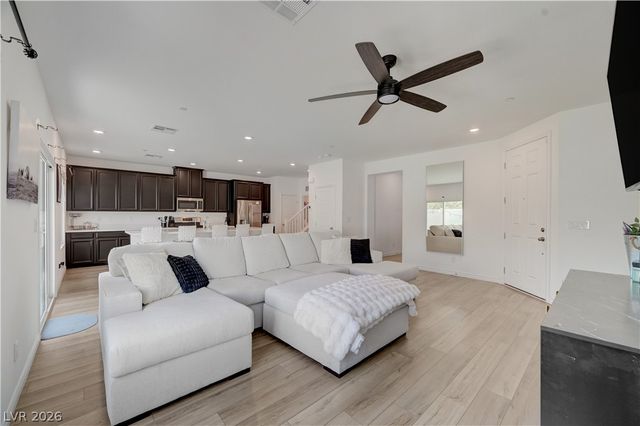 7204 North Decatur Boulevard 3, Las Vegas, NV 89131