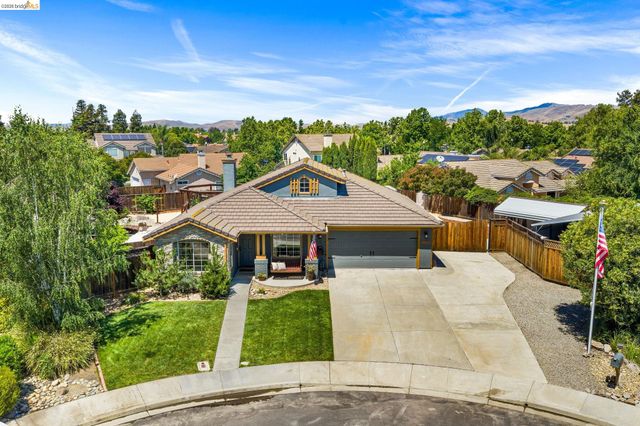 1186 El Rio Ct, Livermore, CA 94551
