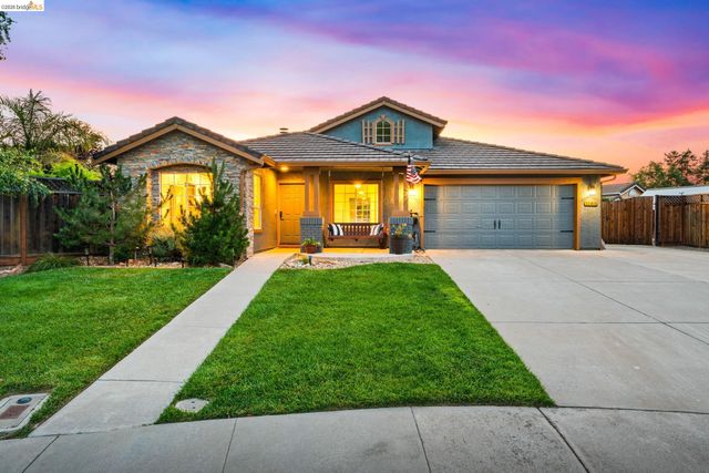 1186 El Rio Ct, Livermore, CA 94551