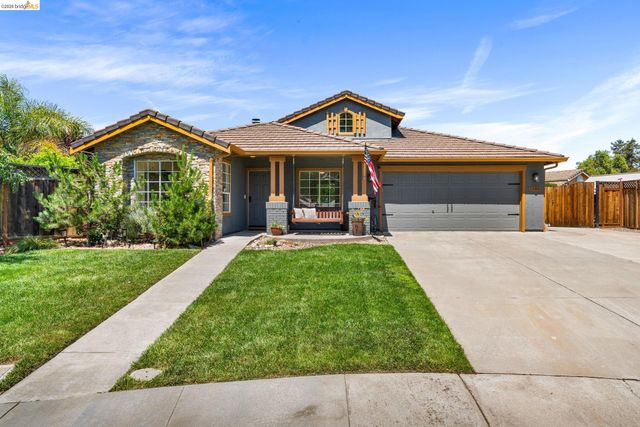 1186 El Rio Ct, Livermore, CA 94551