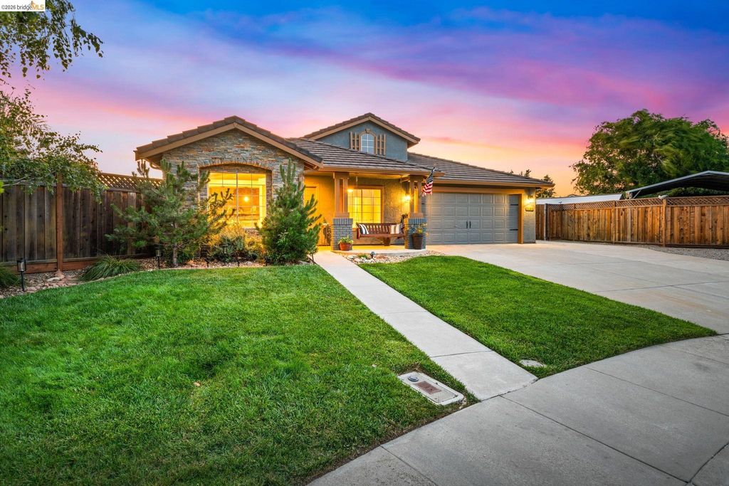 1186 El Rio Ct, Livermore, CA 94551