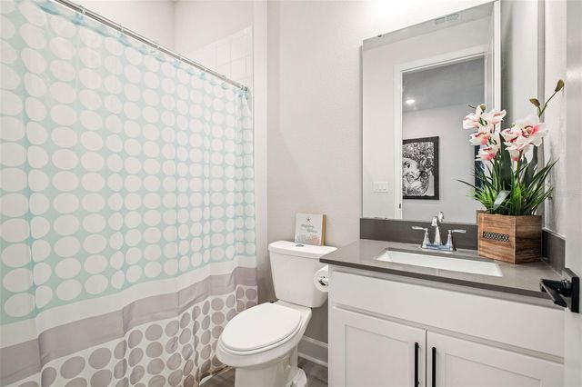 1130 RIVER FALLS CIRCLE, Deland, FL 32720