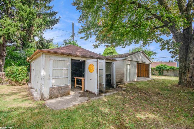 26082 Parkington Street, Roseville, MI 48066