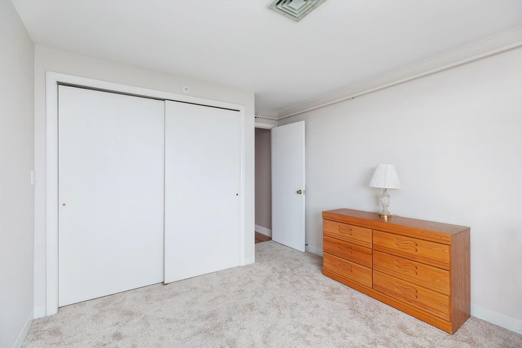 Image 14 of property listing at 567 Ocean Blvd Unit 205, Hampton, NH 03842