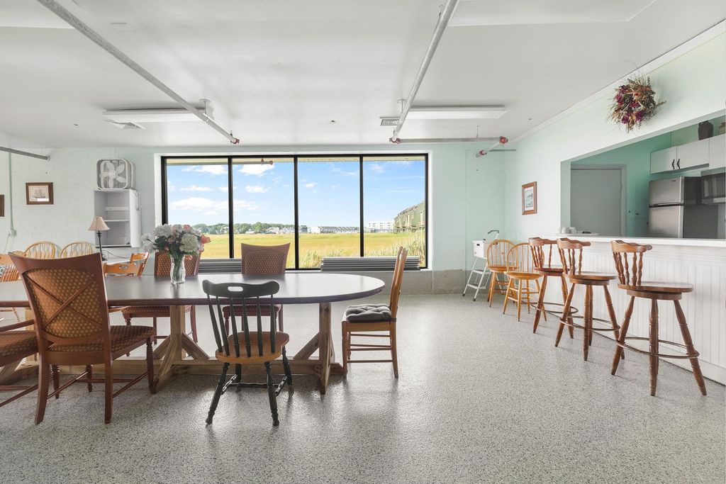 Image 31 of property listing at 567 Ocean Blvd Unit 205, Hampton, NH 03842