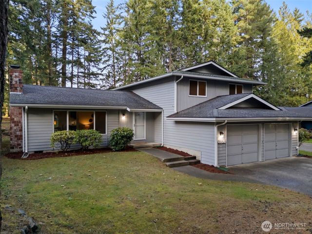 4600 NW 82nd Street, Silverdale, WA 98383