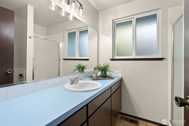 4600 NW 82nd Street, Silverdale, WA 98383