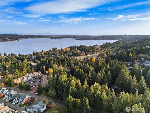4600 NW 82nd Street, Silverdale, WA 98383