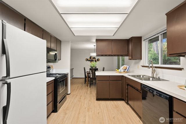 4600 NW 82nd Street, Silverdale, WA 98383