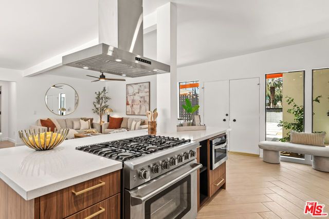 1979 E Alejo Road, Palm Springs, CA 92262