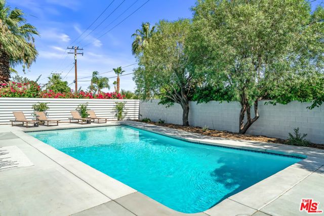 1979 E Alejo Road, Palm Springs, CA 92262
