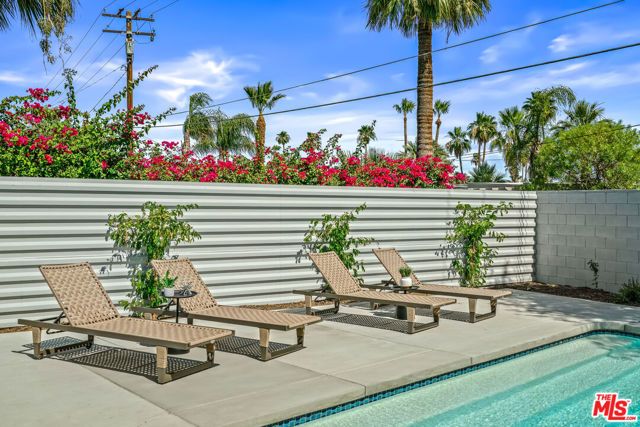 1979 E Alejo Road, Palm Springs, CA 92262