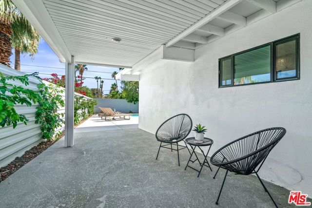 1979 E Alejo Road, Palm Springs, CA 92262
