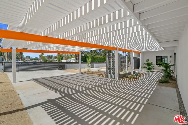 1979 E Alejo Road, Palm Springs, CA 92262