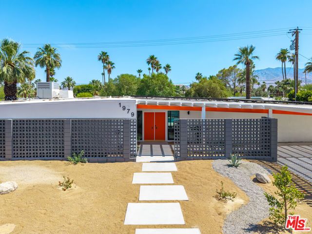 1979 E Alejo Road, Palm Springs, CA 92262