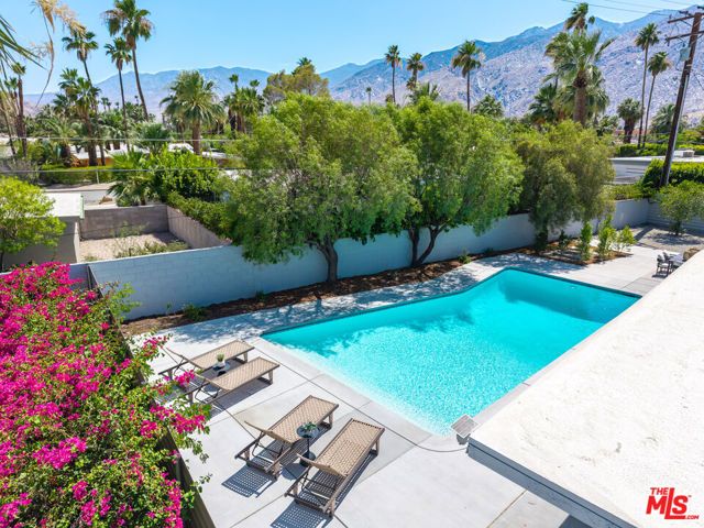 1979 E Alejo Road, Palm Springs, CA 92262