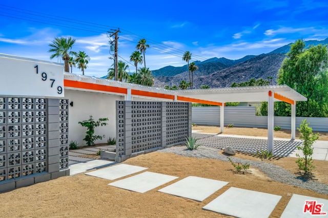 1979 E Alejo Road, Palm Springs, CA 92262