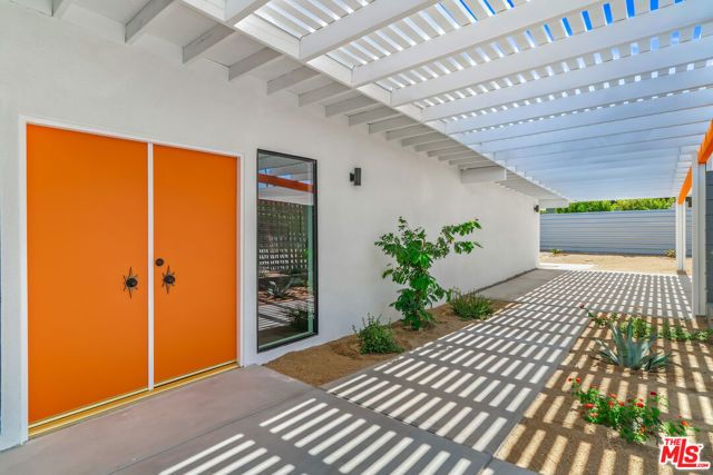 1979 E Alejo Road, Palm Springs, CA 92262