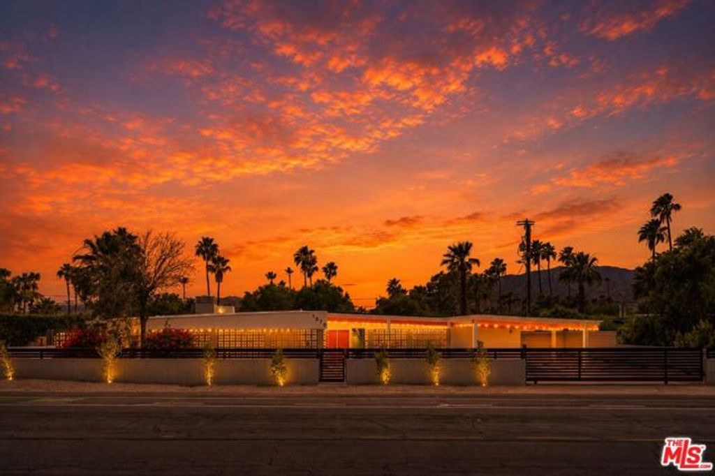 1979 E Alejo Road, Palm Springs, CA 92262