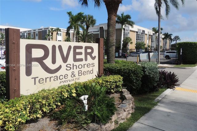 2970 NE 16th Avenue 413, Oakland Park, FL 33334