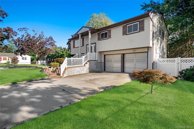 57 Sand Street, Massapequa, NY 11758