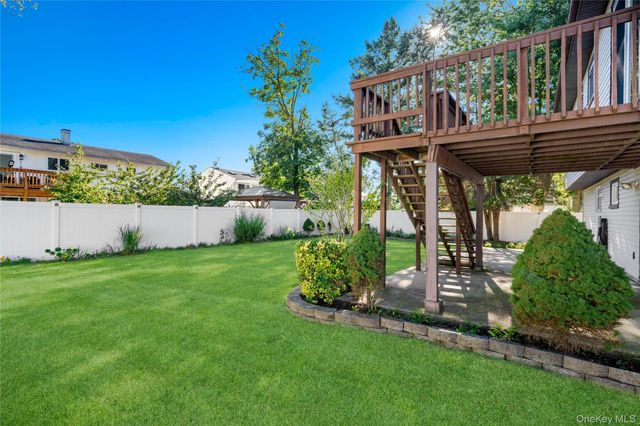 57 Sand Street, Massapequa, NY 11758