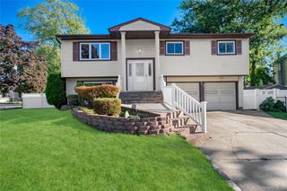 57 Sand Street, Massapequa, NY 11758