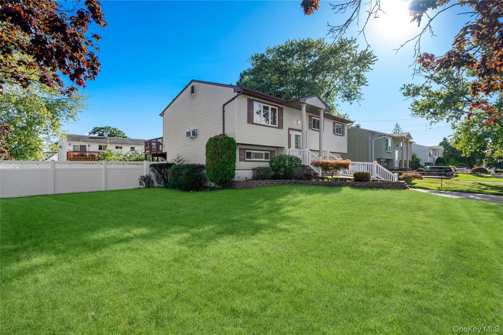 57 Sand Street, Massapequa, NY 11758 — photo 4
