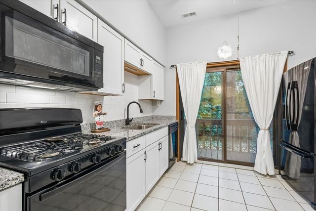 5373 Newport Drive 2-4B, Lisle, IL 60532