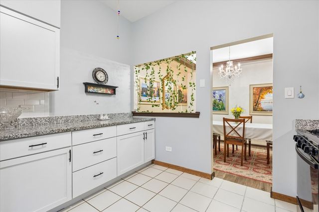 5373 Newport Drive 2-4B, Lisle, IL 60532