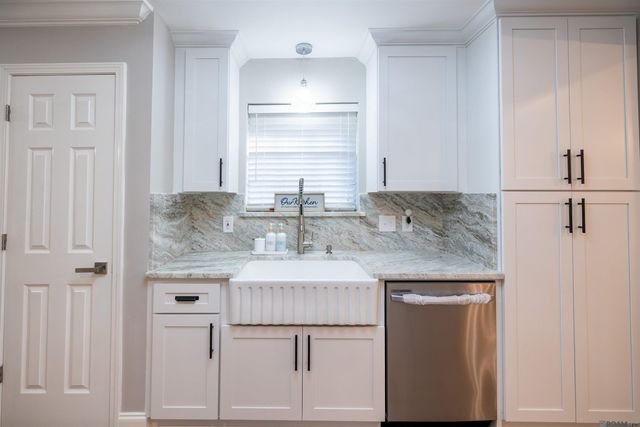 5003 Parkhollow Dr, Baton Rouge, LA 70816