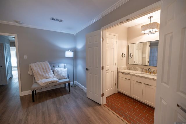 5003 Parkhollow Dr, Baton Rouge, LA 70816