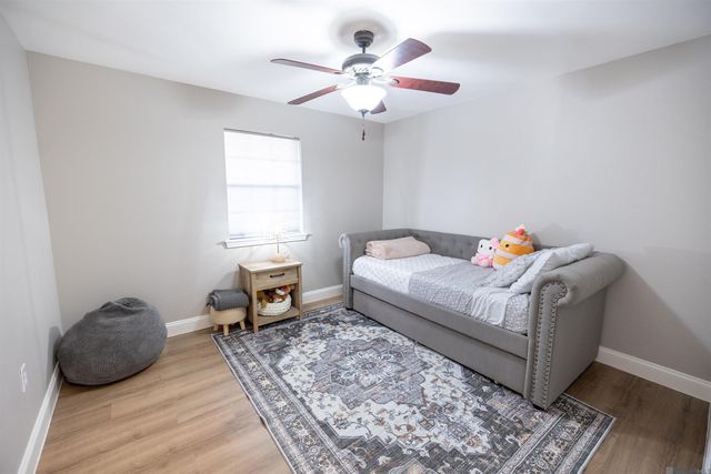 5003 Parkhollow Dr, Baton Rouge, LA 70816