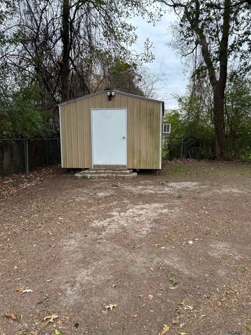 5003 Parkhollow Dr, Baton Rouge, LA 70816