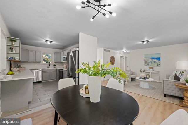 876 WINDSONG DR, Arnold, MD 21012