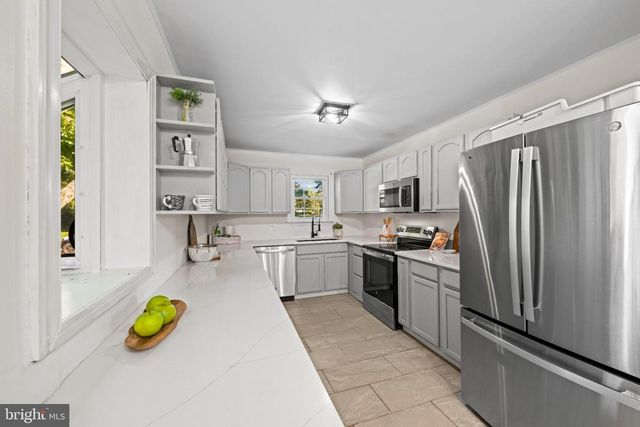876 WINDSONG DR, Arnold, MD 21012