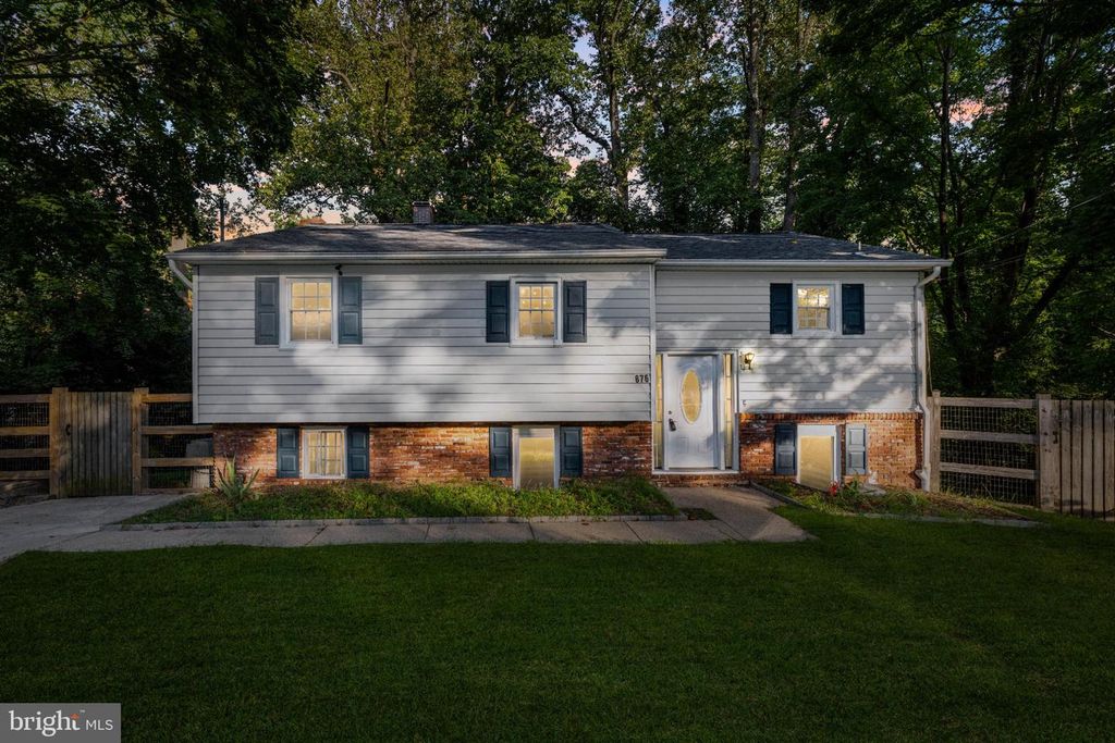 876 WINDSONG DR, Arnold, MD 21012