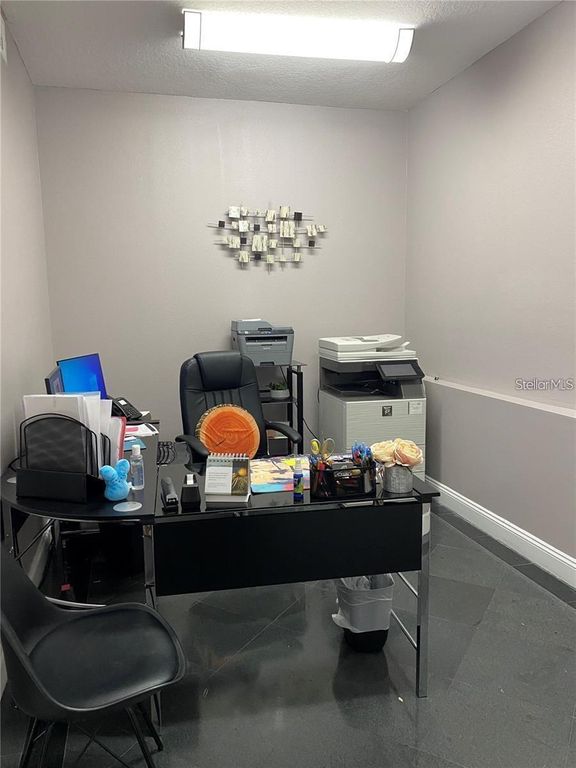 Image 11 of property listing at 8810 COMMODITY CIRCLE 27, Orlando, FL 32819