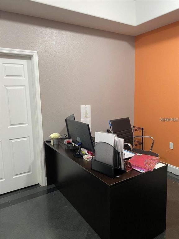 Image 13 of property listing at 8810 COMMODITY CIRCLE 27, Orlando, FL 32819