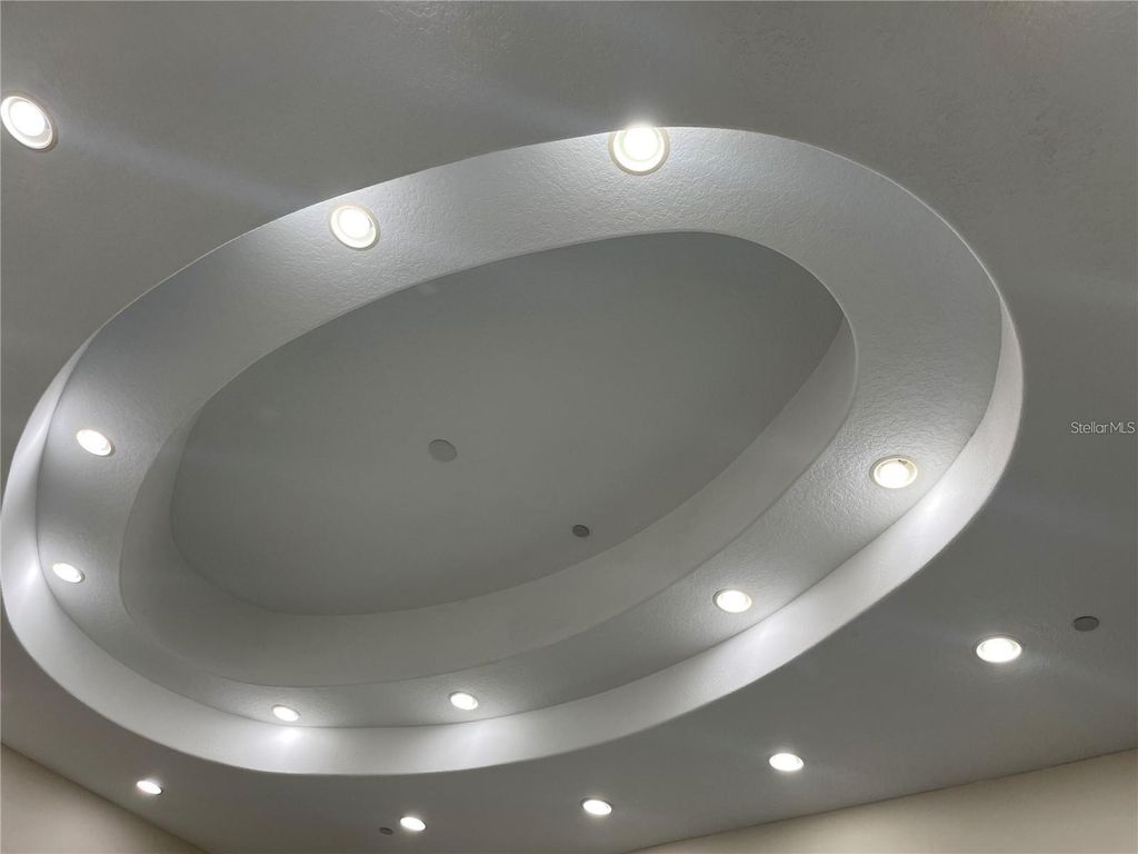 Image 15 of property listing at 8810 COMMODITY CIRCLE 27, Orlando, FL 32819