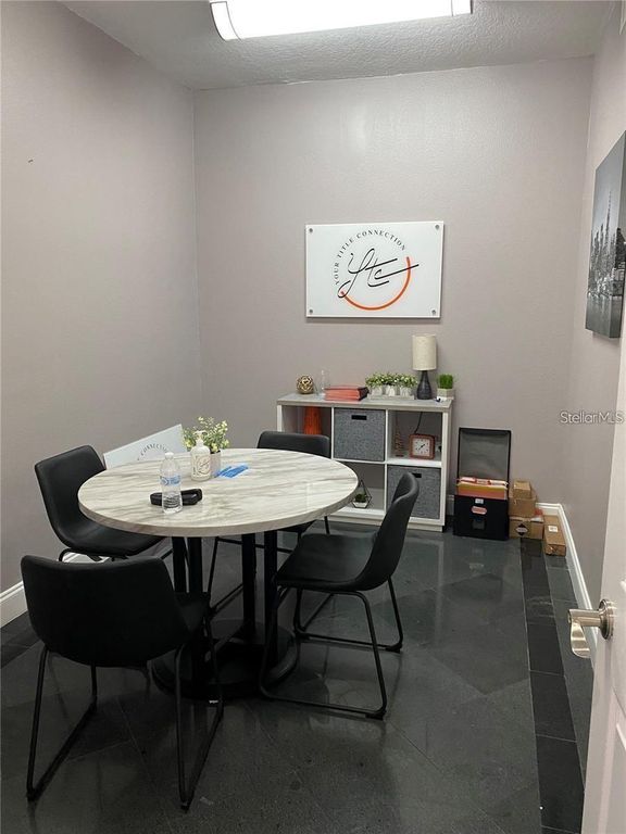 Image 18 of property listing at 8810 COMMODITY CIRCLE 27, Orlando, FL 32819