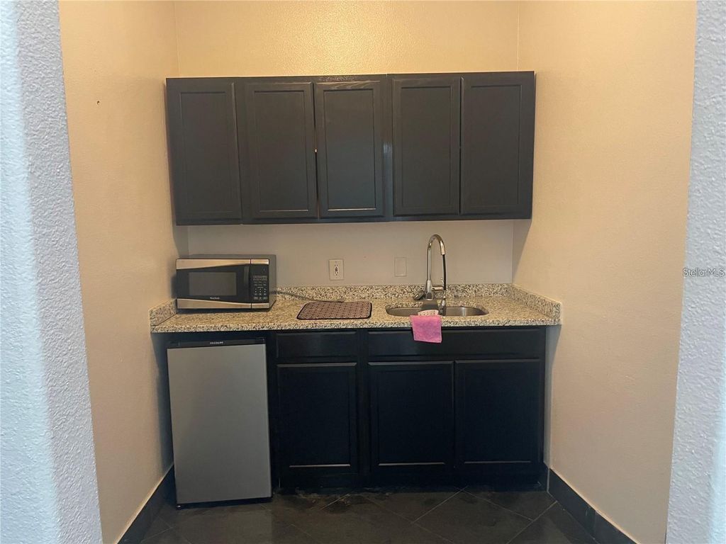 Image 21 of property listing at 8810 COMMODITY CIRCLE 27, Orlando, FL 32819