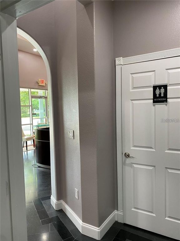 Image 23 of property listing at 8810 COMMODITY CIRCLE 27, Orlando, FL 32819