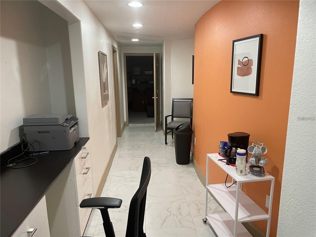 Image 25 of property listing at 8810 COMMODITY CIRCLE 27, Orlando, FL 32819