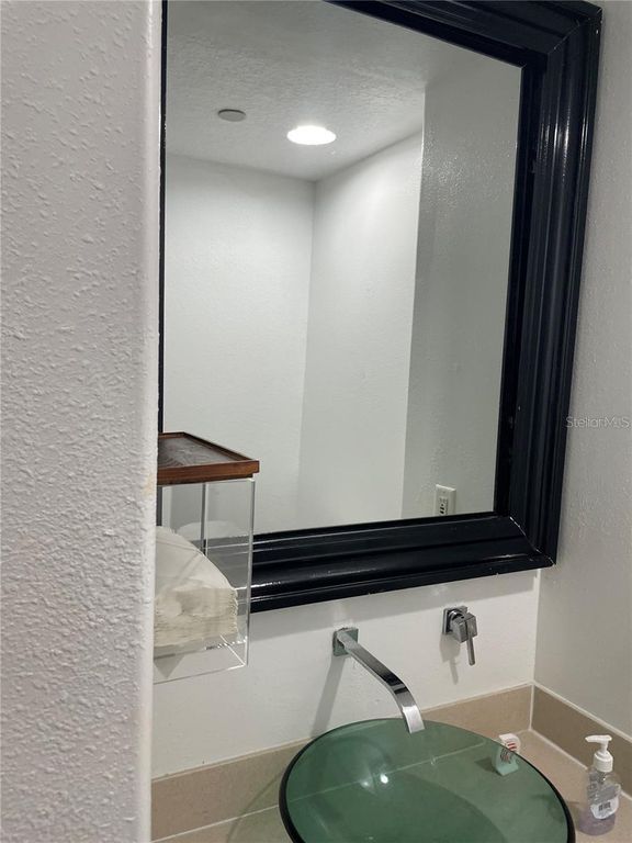 Image 26 of property listing at 8810 COMMODITY CIRCLE 27, Orlando, FL 32819