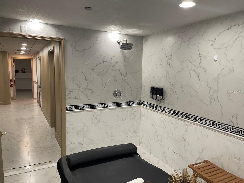 Image 28 of property listing at 8810 COMMODITY CIRCLE 27, Orlando, FL 32819