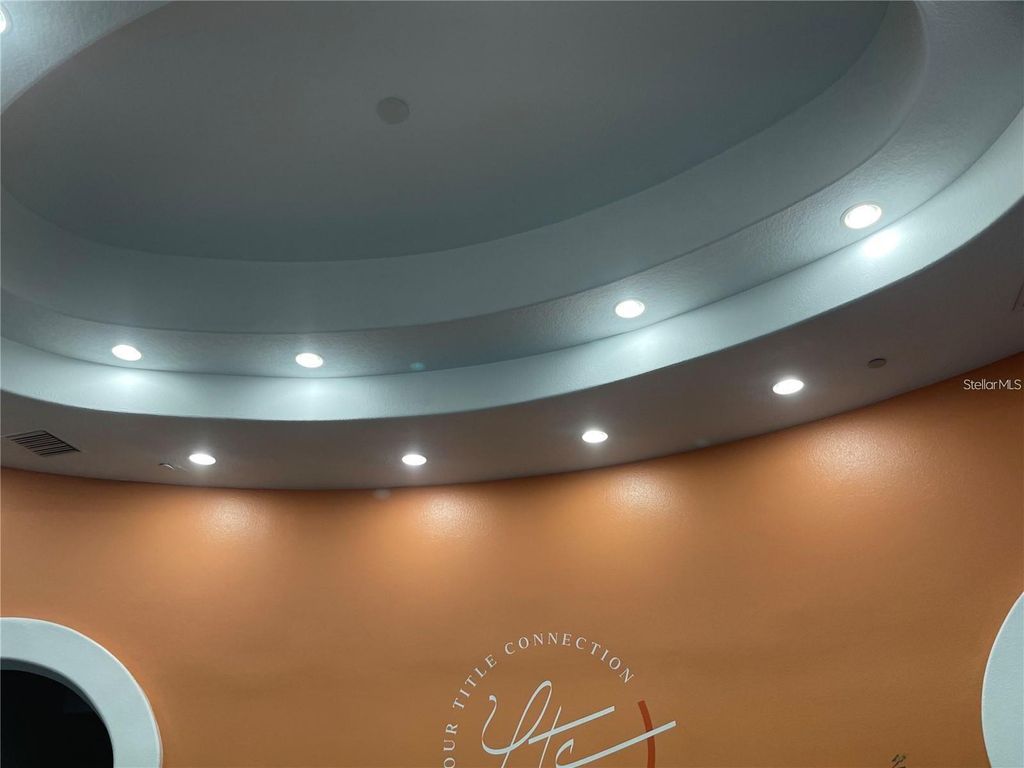 Image 8 of property listing at 8810 COMMODITY CIRCLE 27, Orlando, FL 32819