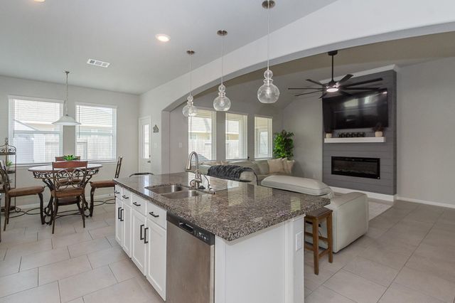 1842 Kenley Way, Alvin, TX 77511