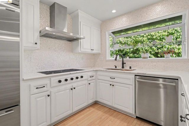 5849 Mitchell Canyon Ct, Clayton, CA 94517